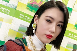 周杰伦新歌MV女主 三吉彩花可