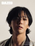 权志龙公开最新时尚画报 “最