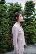 连诗雅演绎 CARVEN 2022 春夏系列