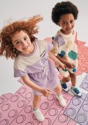 H&M与乐高集团推出联名童装