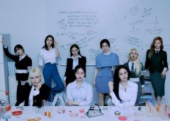 TWICE全员与JYP续约 展现双方合