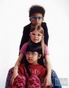 VERSACE推出首个儿童系列眼镜