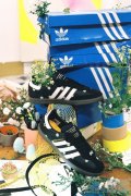 adidas Originals携手atmos和插画师