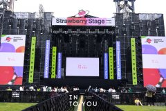 INTO YOU X 草莓音乐节，全新亮相