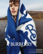 Burberry 发布 2023 冬季系列广告