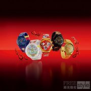 佩戴 SWATCH 龙年生肖系列腕表，