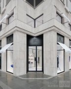 Burberry 全新精品店亮相巴黎