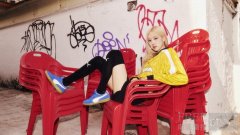 PUMA与全新品牌代言人ROSÉ朴彩