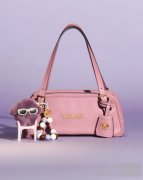VERSACE TAG手袋畅游虚拟世界