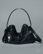 Acne Studios倾情推出全新Camero手
