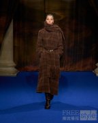 Burberry 发布2025冬季系列