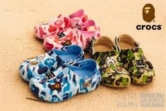 A BATHING APE® × CROCS