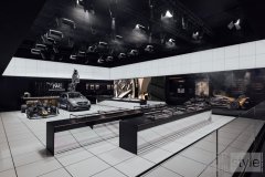 IWC万国表携全新工程师和飞行