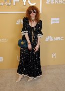 NATASHA  LYONNE 身着CHLOÉ出席NBC