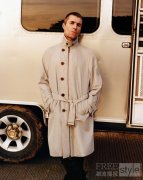 Burberry 发布「Burberry 盛夏乐章」广告大片