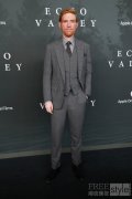 Domhnall Gleeson身着dunhill出席’ECHO VALLEY’欧