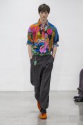 PAUL SMITH 2026春夏系列亮相米兰，拾色漫游