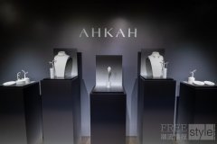 华灯璀璨 与光共舞 AHKAH品牌焕新重塑暨