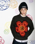 KENZO 携手FUTURA 2000发布联名系列