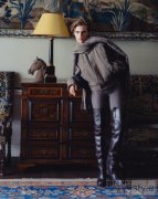 Burberry 隆重呈献 2025 冬季宣传大片《庄园
