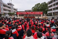 做好鹅绒服，更做好暖心事：高梵十年公