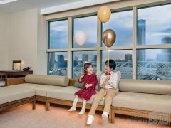 新加坡滨海湾康莱德酒店：温暖冬日庆典