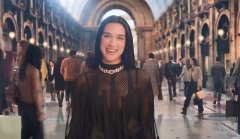 杜阿·利帕佩戴BVLGARI宝格丽高级珠宝出镜