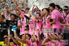 蒂芙尼祝贺迈阿密国际赢得2025美国职业足