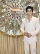 蒂芙尼携手品牌大使王星越于北京三里屯