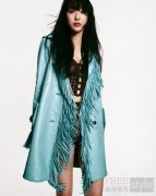 Burberry 呈献 2026 夏季系列广告大片