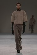 Max Mara 2026 秋冬系列发布：新中世纪主义