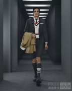 thom browne 携手 ASICS 重磅推出