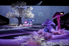 HPLY荷比俪「未境之旅」开启2026秋冬上海时装周 以蕾丝书写柔韧