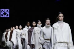 栖野藏锦：KIPMIC STYLE 2026秋冬，以时装重塑内在肌