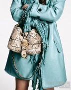 Burberry 精彩呈献全新 Rider 包