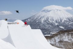 里程碑式首秀：Swatch Nines Snow 2026 以在亚