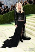 Burberry 风采亮相 2026 Met Gala 盛典