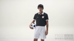 BOSS推出“决胜时刻”全球球迷服饰系列