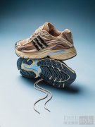 adidas Originals 携手 Pharrell Williams 续写 V