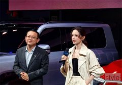 古力娜扎同框 猛士X700用六种华夏原色重