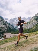 突破山野初体验！杨祐宁顺利完赛 UTMB‑ETC 组别