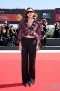 MAGGIE GYLLENHAAL身着CHLOÉ亮相第